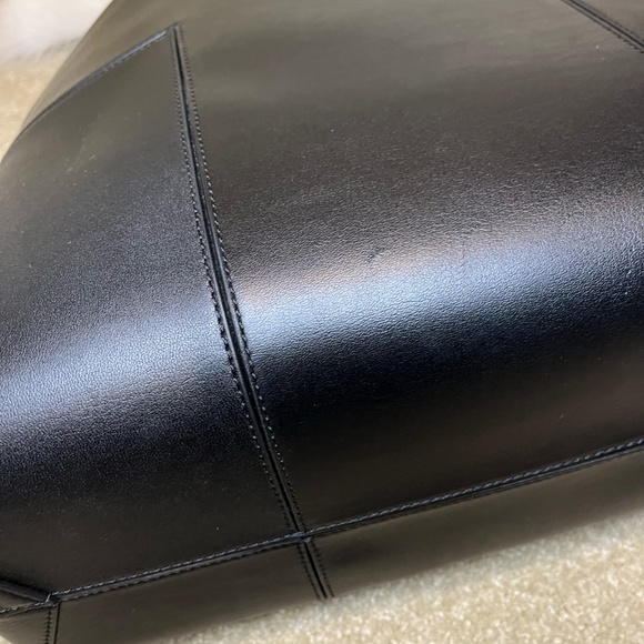 PRICE DROP! NWOT! Tory Burch Block-T Tote - Black - Picture 15 of 16